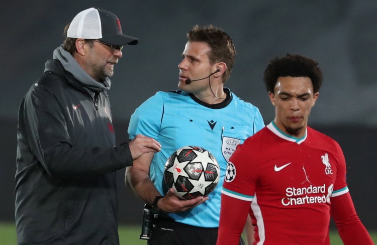 萨内蒂谈何塞普车祸事件：意外总是难免的，我们都会支持他（萨内蒂谈何塞普遭遇车祸：意外难免，我们会共同支持他）