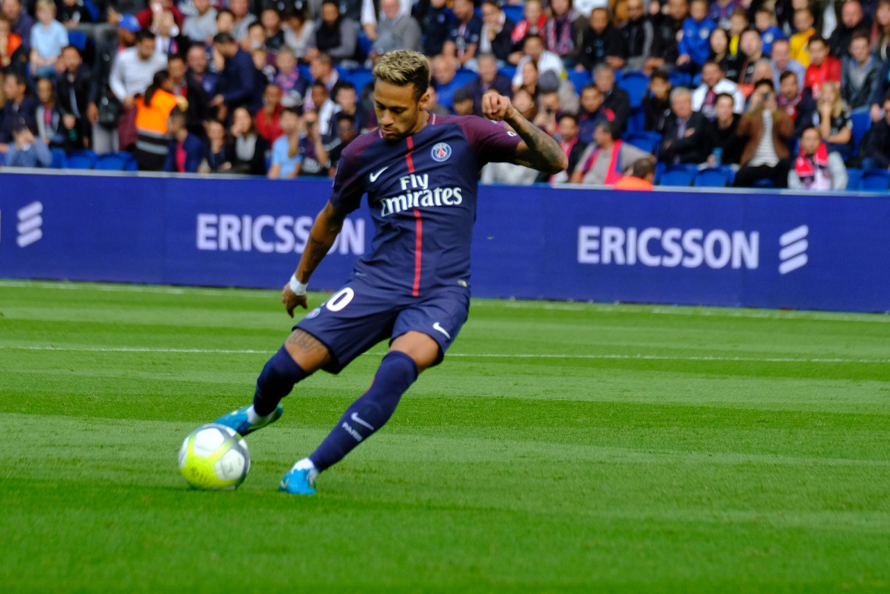 法国客战阿塞拜疆：埃基蒂克、恩昆库首发，舍瓦利耶出战（法国客场对阵阿塞拜疆：埃基蒂克、恩昆库先发，舍瓦利耶登场）