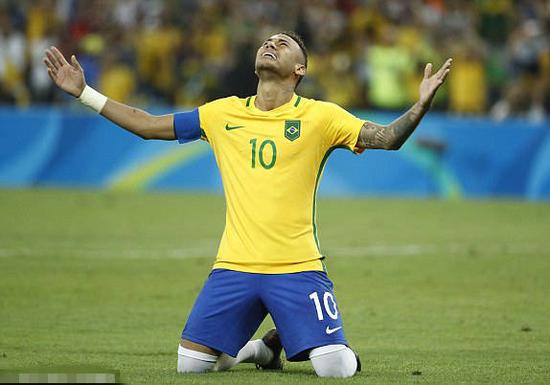 齐沃：要振作和学习，足球和生活总会有转机；伤员周日难复出（齐沃：必须振作并吸取教训，足球与人生终有转机；伤病者周日恐难复出）