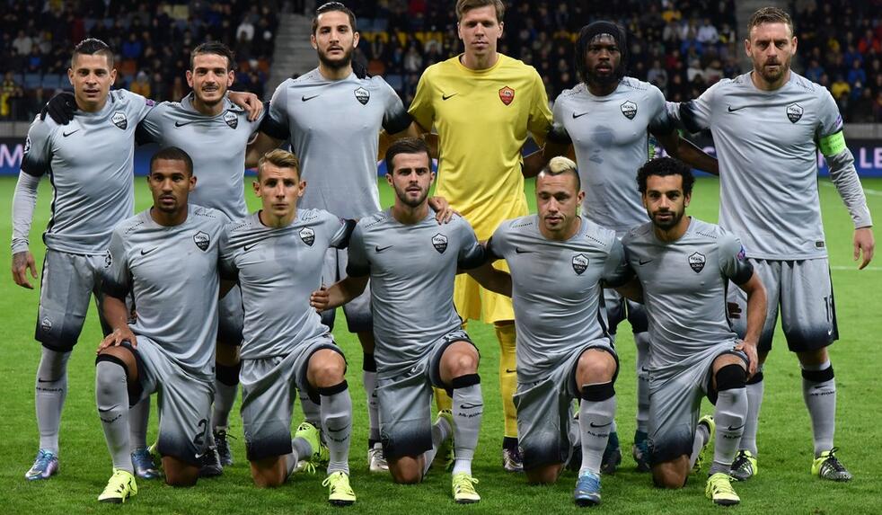 曼城天才边锋突传离队！热刺冬窗瞄准5000万镑猎物（曼城新星边锋或将离队？热刺冬窗锁定5000万镑目标）