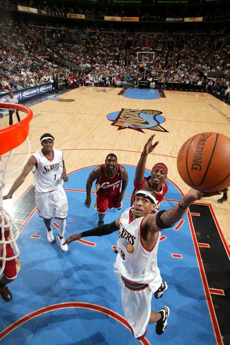 NBA新秀观察：状元秀首场表现（聚焦NBA新秀：状元首秀表现解析）