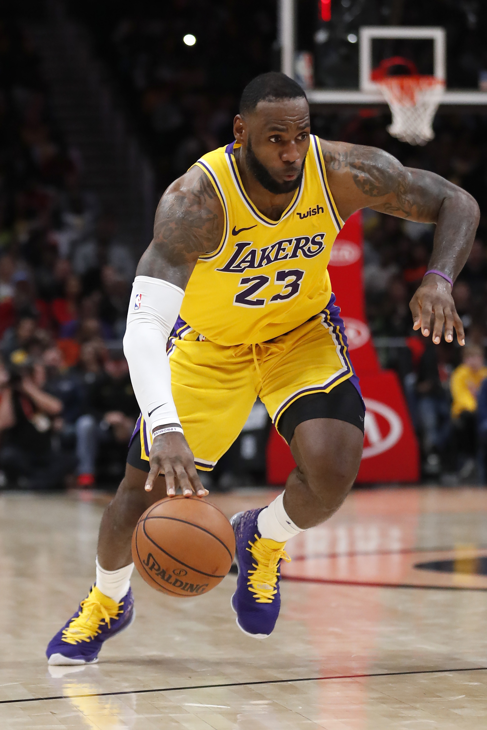 蒙雷亚尔：伊萨克转会完成太晚导致季前准备不足，影响了体能（蒙雷亚尔：伊萨克转会过晚致季前备战不足，体能受影响）