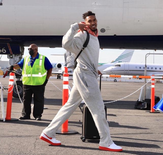 卡梅隆·托马斯的伤病恢复之路（卡梅隆·托马斯的伤后复出历程）