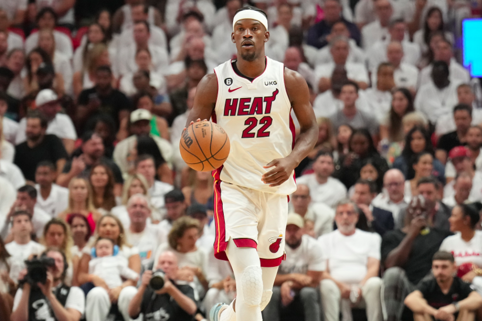 帕福斯击败黄潜，助塞浦路斯甲本赛季欧战积分暂时升至第四（帕福斯力克黄潜，助塞甲本季欧战积分暂列第4）