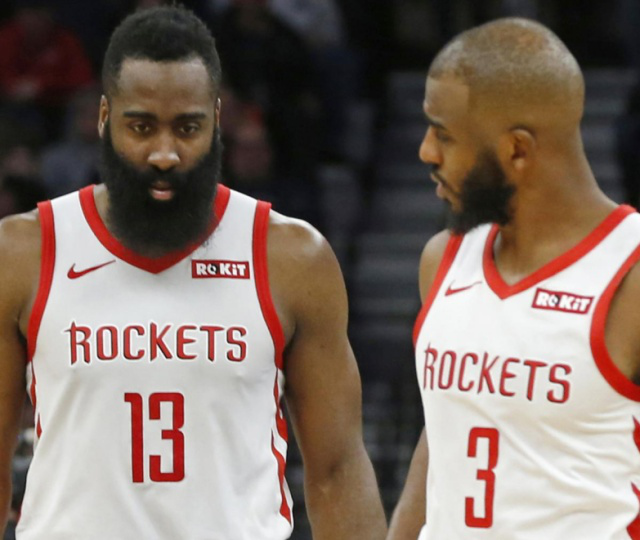 英媒：为抵抗巴萨的兴趣，拜仁将为凯恩提供一份打破限制政策的合同（英媒称为抗衡巴萨追求，拜仁将向凯恩开出打破薪资政策的合同）