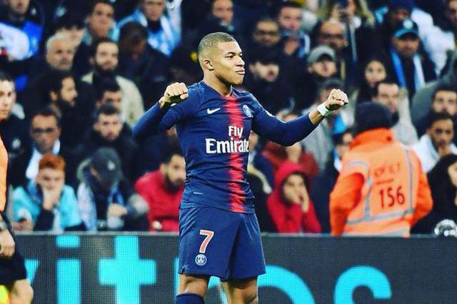 世体：因对裁判喊“太差劲了”，卡雷拉斯面临两场停赛处罚（世体：冲裁判喊“太差劲”，卡雷拉斯或遭两场禁赛）