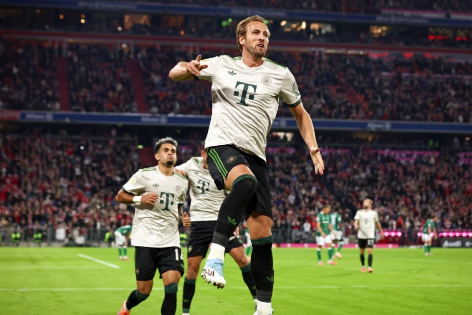 2.5倍!英超转播收入远高于西甲 皇马巴萨不如蜜蜂马竞难比副班长（英超转播收入高出西甲2.5倍：皇马巴萨不及蜜蜂，马竞难敌英超副班长）