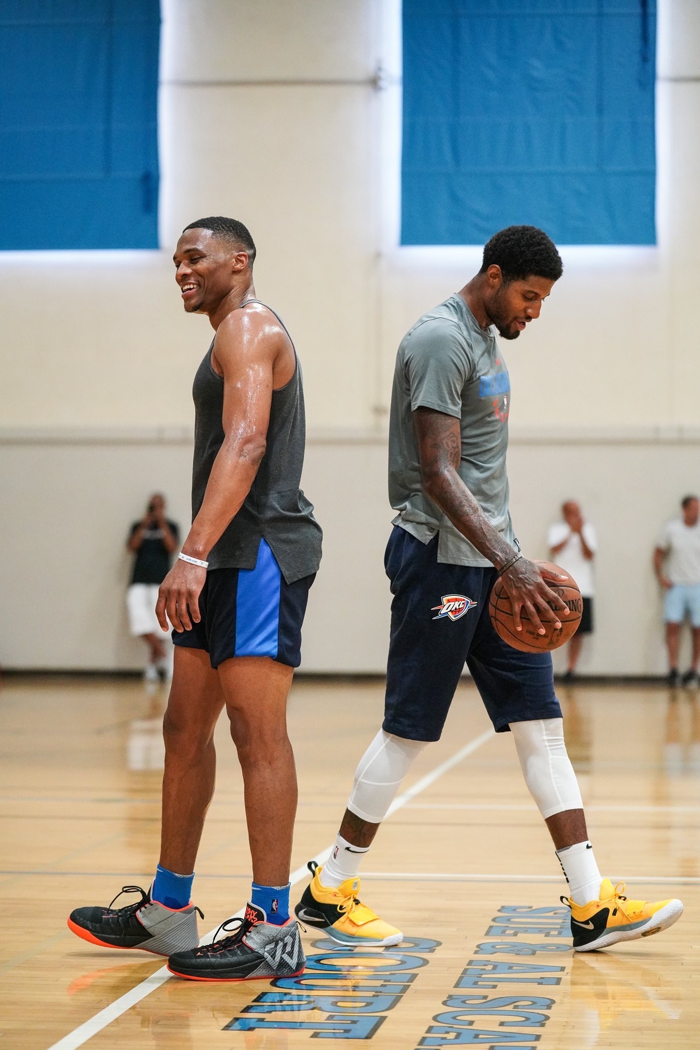 CBA球员最佳阵容提名：前三竞争激烈,（CBA最佳阵容提名公布：前三席位竞争白热化）