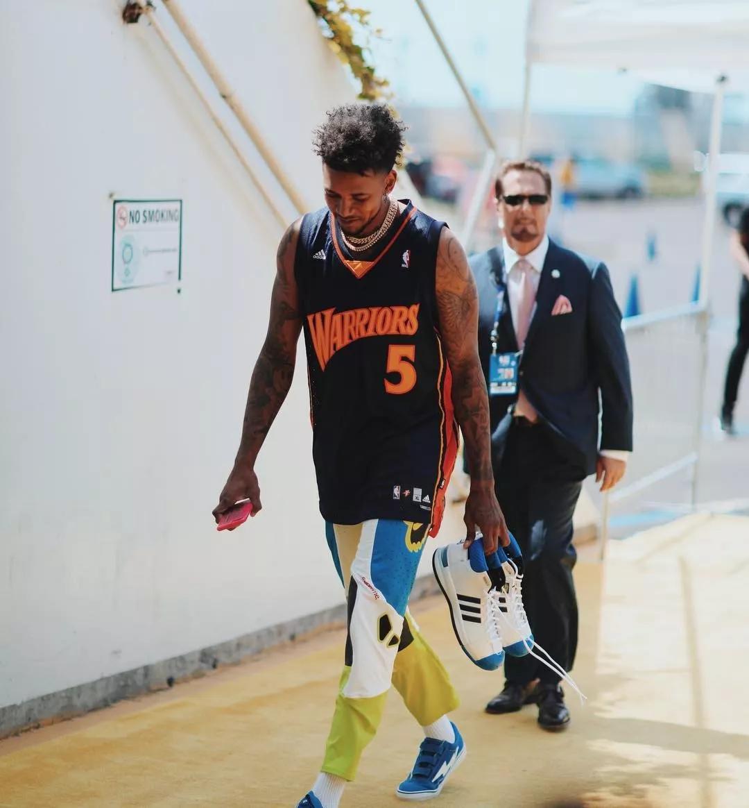 欧冠联赛阶段第5轮 利物浦 1-4 PSV埃因霍温（欧冠第5轮：利物浦1-4不敌PSV埃因霍温）