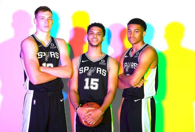 Opta预测本赛季欧联杯成绩：维拉夺冠概率超34%高居第一（Opta发布本季欧联杯预测：维拉以超34%夺冠概率居首）