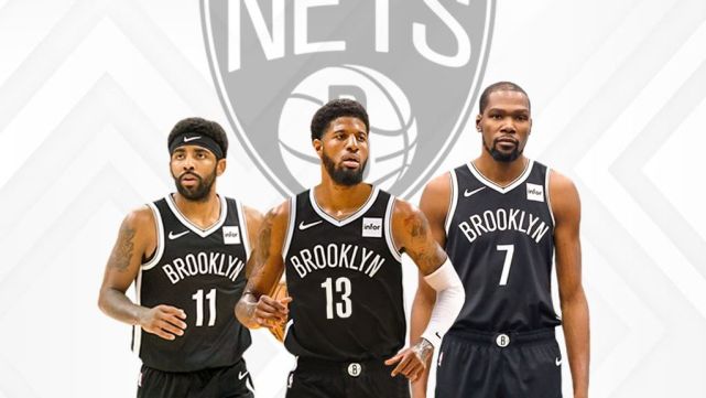 英超曼联和铁锤帮踢平，胖虎大力轰门式传球助攻达洛特种瓜得豆！（英超：曼联与铁锤帮握手言和，胖虎炮弹式传球助达洛特破门）