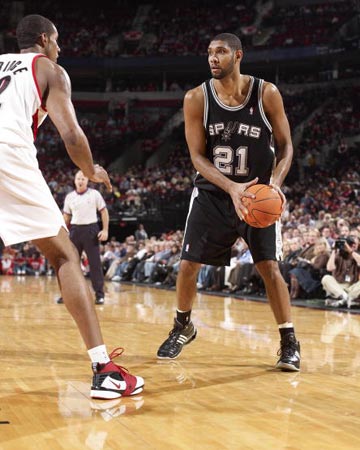 篮球CBA季后赛抽签完成，首轮对阵揭晓（CBA季后赛抽签落定，首轮对阵出炉）