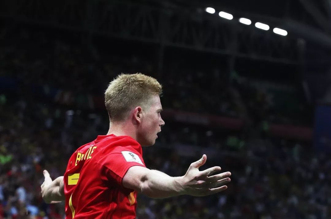 安帅给埃斯特旺批假以考取驾照，并宣布了他通过考试的消息（安帅准许埃斯特旺请假考驾照，并官宣其顺利通过考试）