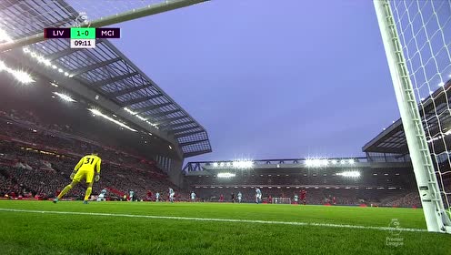 劳塔罗本赛季34次射门意甲第三，6次错失绝佳机会数意甲第二（劳塔罗本季34次射门居意甲第3，6次错失绝佳机会列第2）